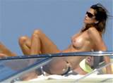 Cindy Crawford Topless Naked Sun Bathing!