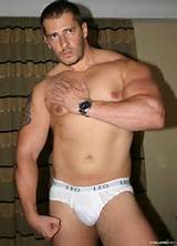 Muscle Johnny From Romania Free Gay Links From MuscleMorph