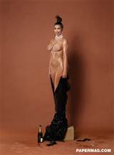 Kim Kardashian: Nude for Paper