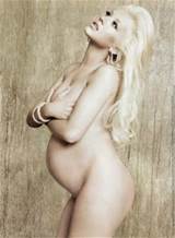 Christina Aguilera Naked and Pregnant!