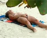 caught in public - amateur masturbating on the beach -