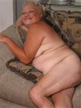Fat nude granny showing her stuff - pic151.jpg