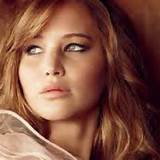 Gallery: la bellissima di â€œHunger Gamesâ€ e la sexy passeggiata per ...